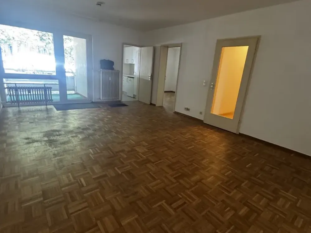 Quiet 2-Room Apartment with Balcony on the Ground Floor