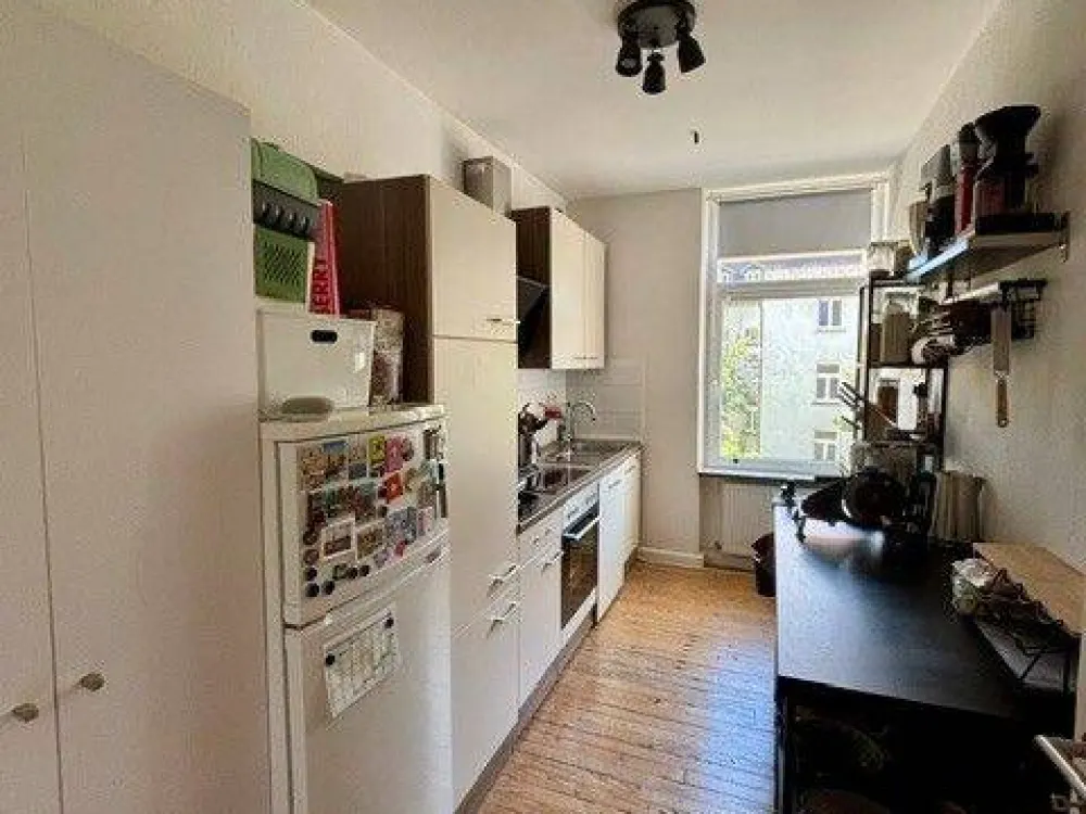 Helle 2-Zimmer-Wohnung mit Parkett, hohen Decken und Kellerraum in der Saarbrücker Innenstadt!
