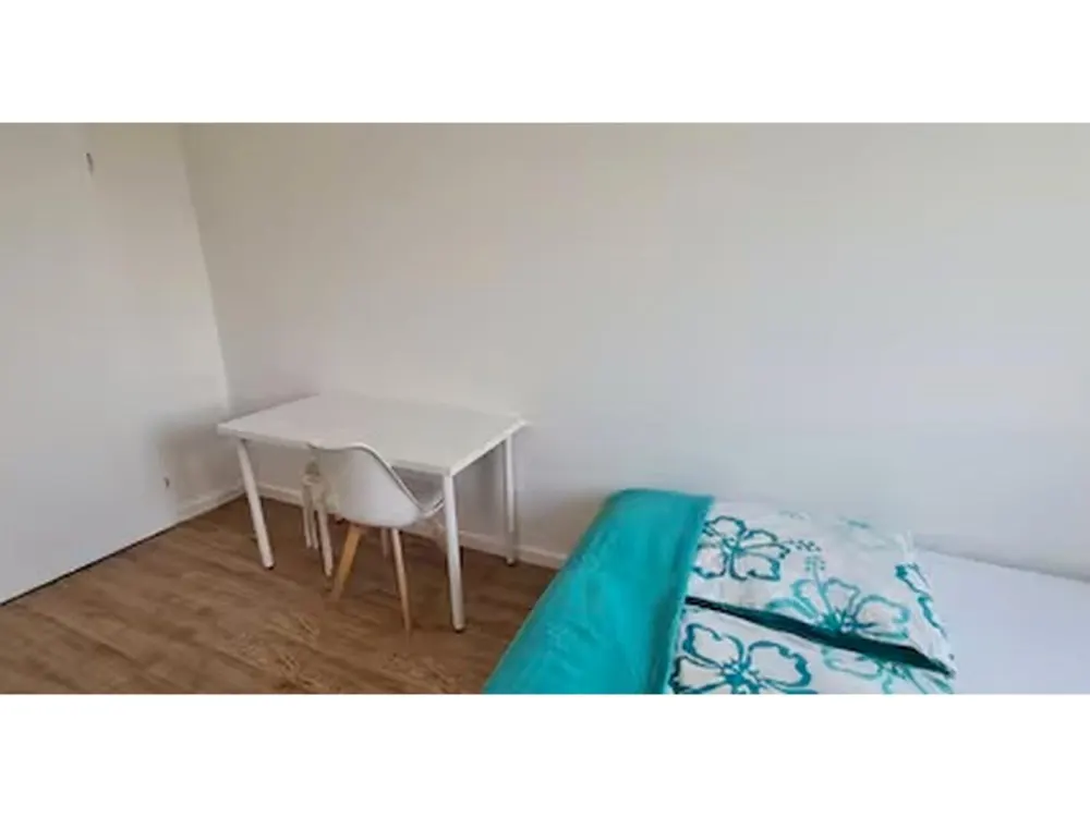Furnished 2-Room Apartment in Leipzig, Fully Equipped & g