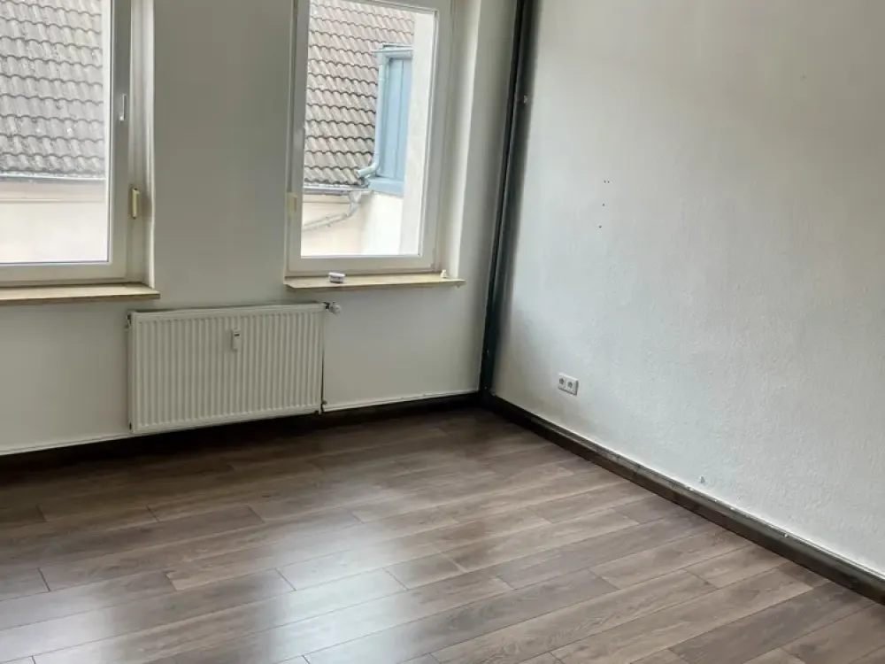 Two Rooms in Unna: Practically Designed Apartment