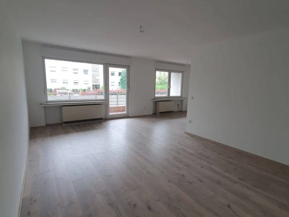 Beautiful 2.5 Room Apartment 68sqm in the Heart of Do-Hörde Near Phoenix-See