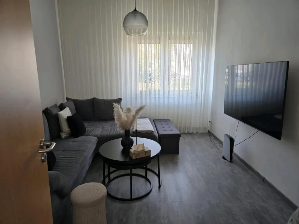 Beautiful 2-Room Old Building Apartment on the Ground Floor in Dortmund-Eving