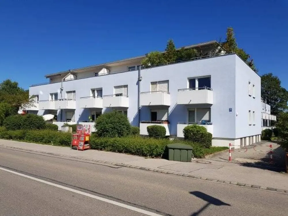 Sunny Roof Terrace Apartment 1.5 Rooms, with Underground Parking in Untermenzing