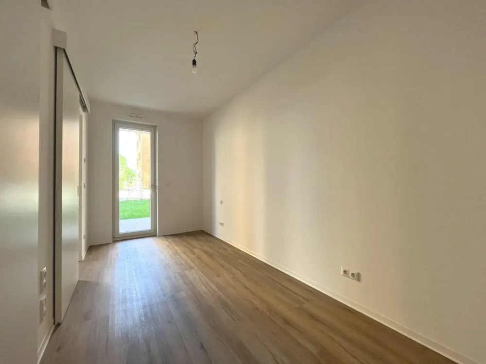 2-room new-build apartment with separate kitchen, terrace and optional fitted kitchen in Zentrum-Ost