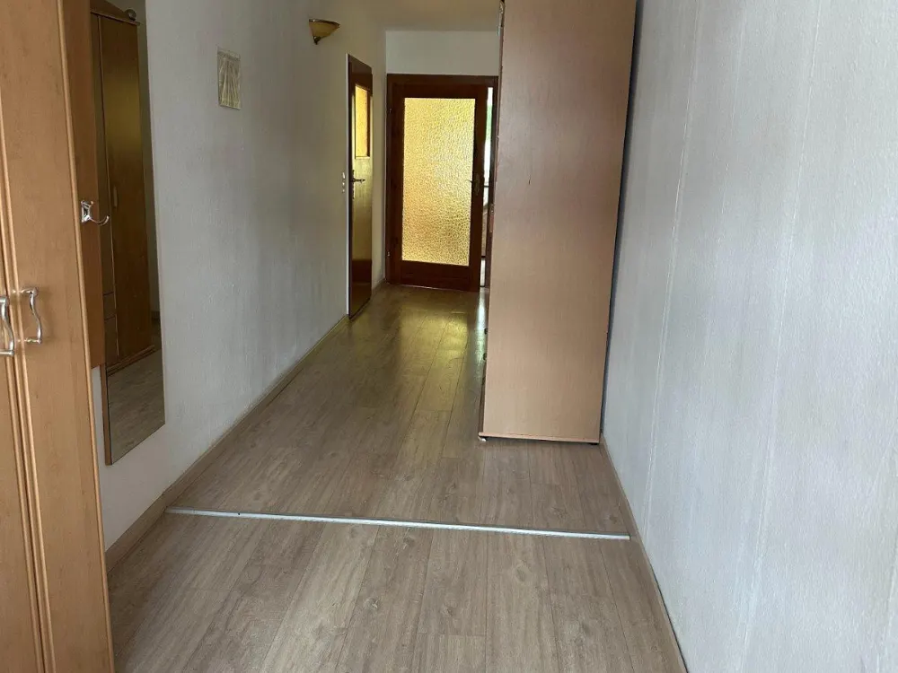 Large 3-Room Apartment in Eilenburg-Behlitz, 90 m², 1st Floor