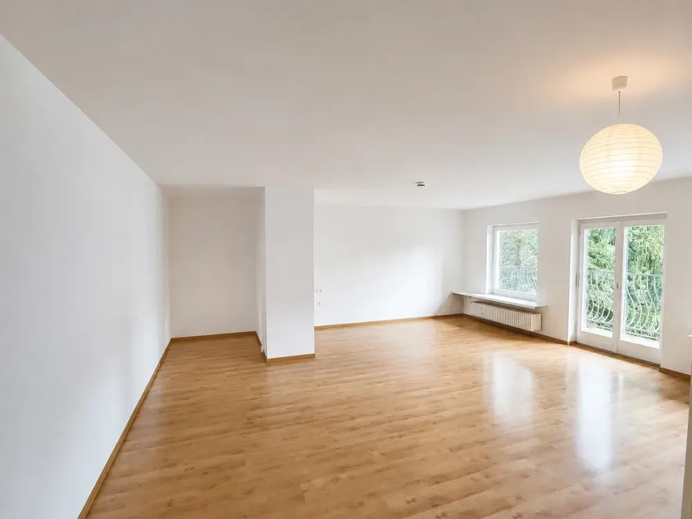Schöne 4½-Zimmer-Wohnung mit Einbauküche & Doppelbalkon, Villenkolonie Hartmannshofen