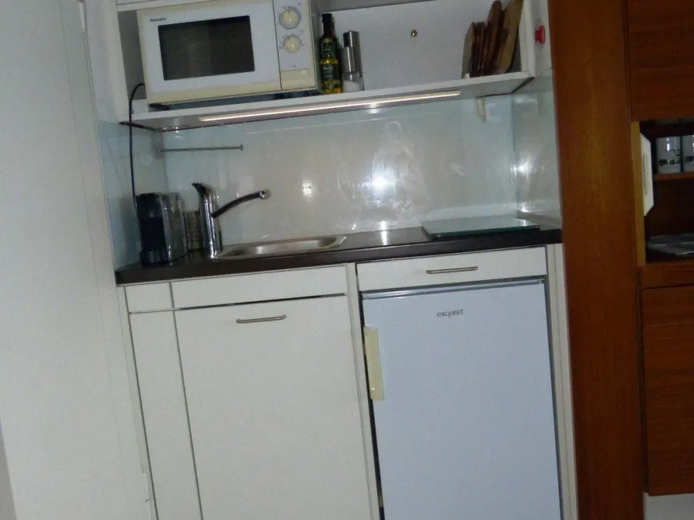 2-Zimmer-Wohnung frei von 01.10.2026 bis 30.04.2027