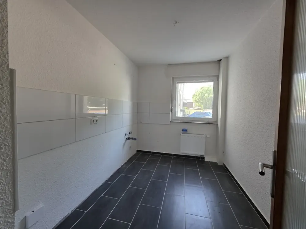 Renovated and Ground Floor! 2-Room Apartment with Balcony, Energy Efficient Centrally in Datteln