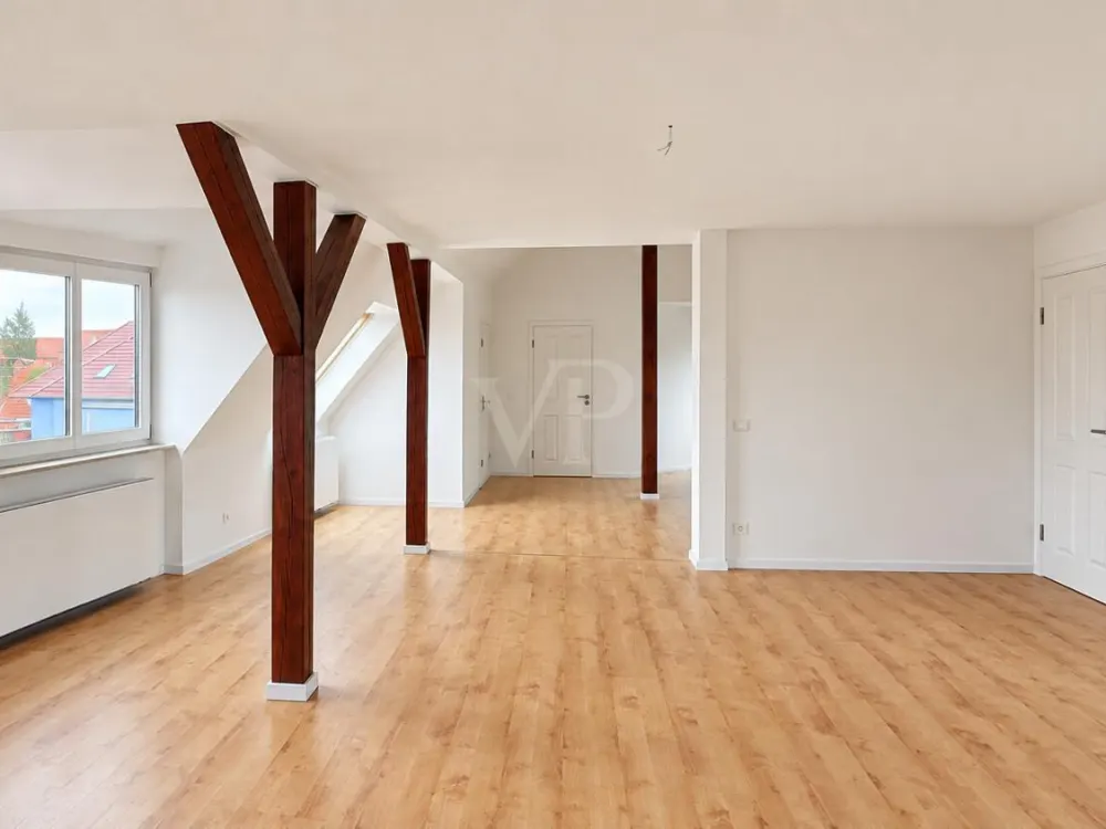 First Occupancy After Renovation: 2-Room Attic Apartment with Loggia in Daberstedt!