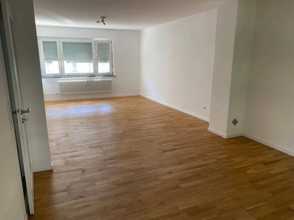 Attractive and Central in Stuttgart-West 2.5-Room Apartment, 72.3 m² with Fitted Kitchen