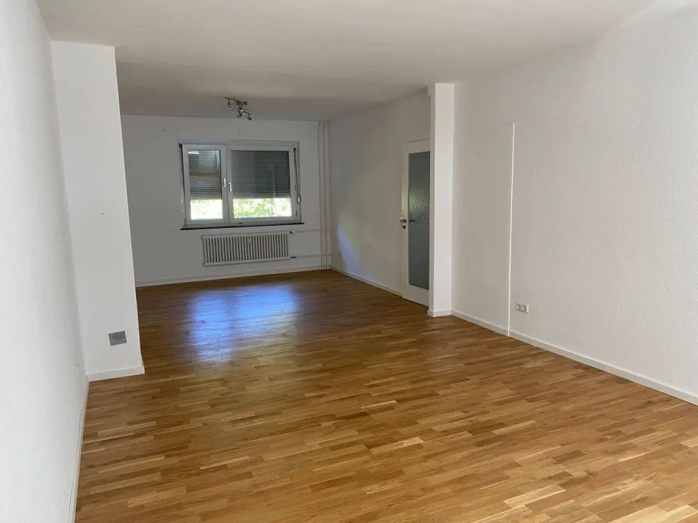 Attractive and Central in Stuttgart-West 2.5-Room Apartment, 72.3 m² with Fitted Kitchen