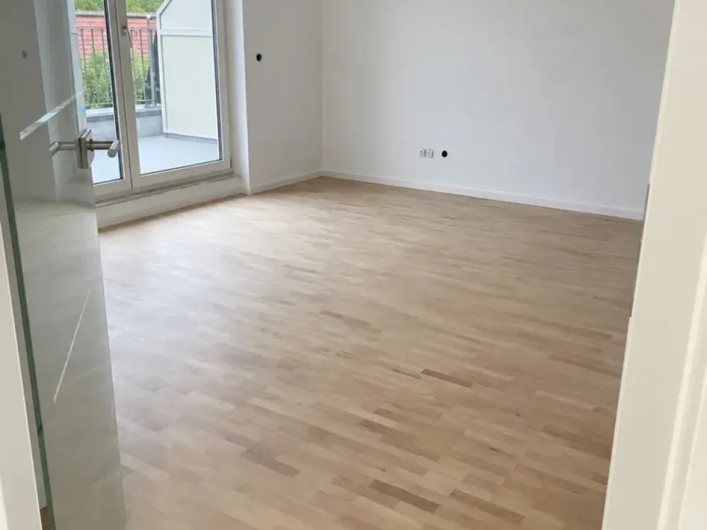 Bright 2-Room Apartment in Central Location of Sarstedt, Elevator, Balcony & Underground Parking