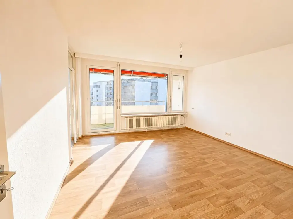 7368 - 3-Zimmerwohnung mit Loggia mit Aussicht in Ettlingen!