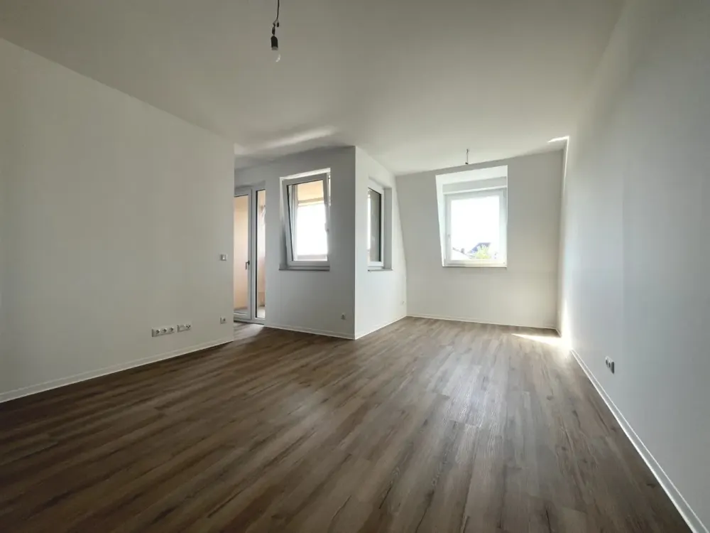 New Build: Modern 4-Room Apartment with Daylight Bathroom and Loggia in Zentrum-Ost | Optional with Fitted Kitchen