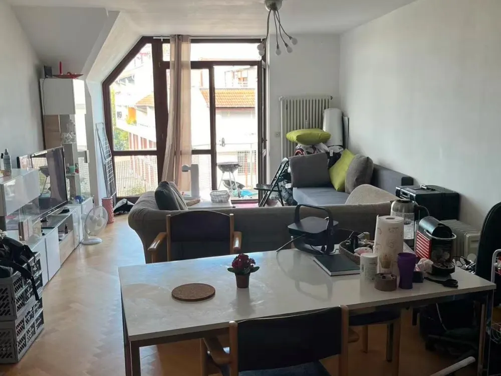 Bright, large apartment - ideal for couples