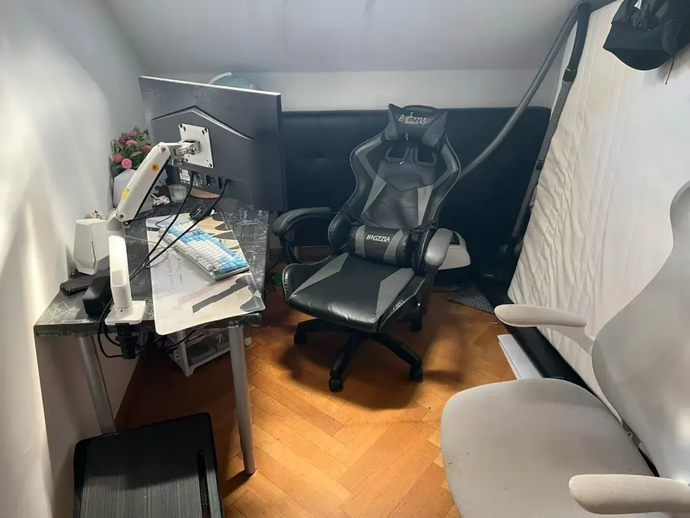 Bright, large apartment - ideal for couples