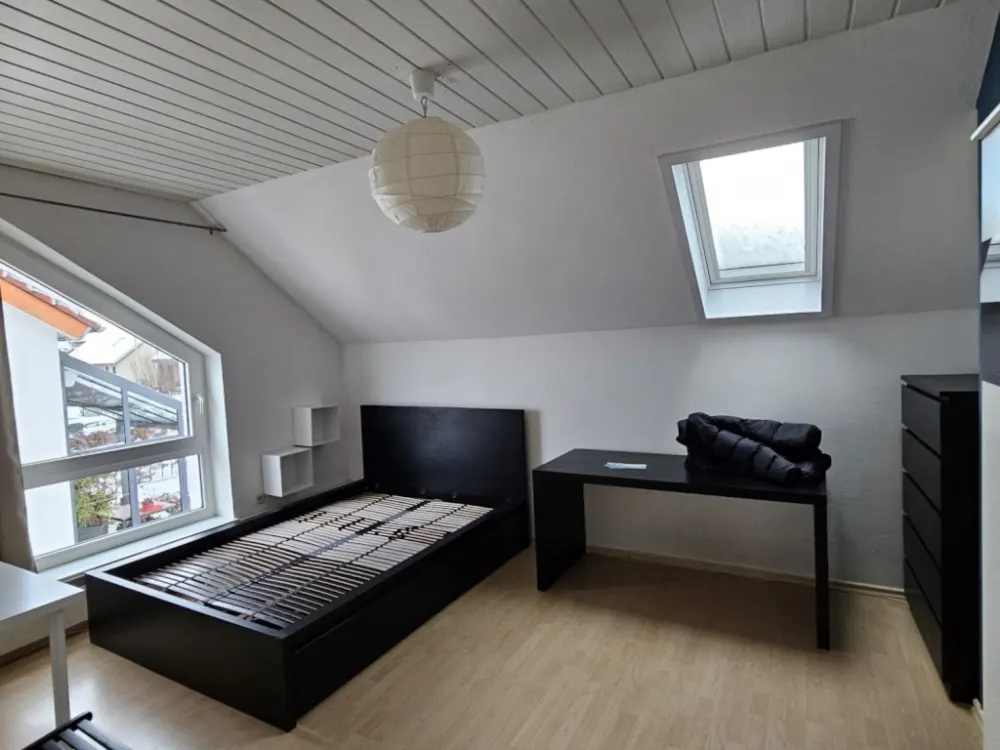 Nice 15sqm Room in 4-Person Shared Apartment