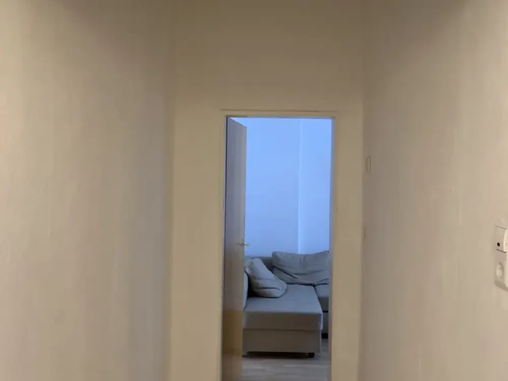 Old building apartment with student flair, 53sqm apartment with good transport connections to the main station and the university