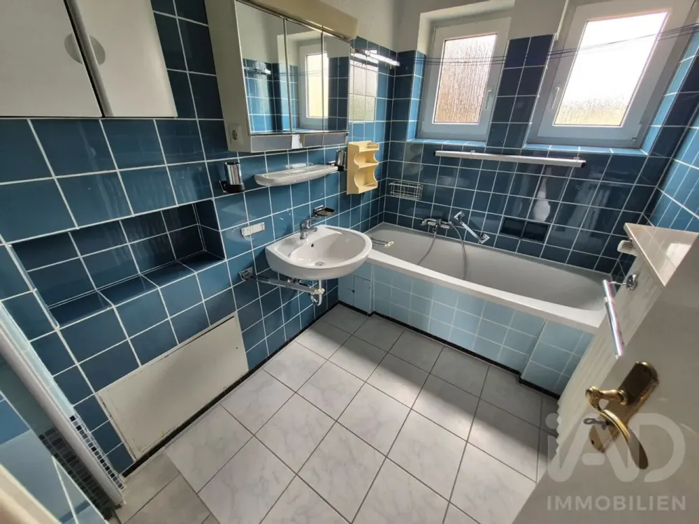 Beautiful 3-room apartment with balcony in Saarbrücken