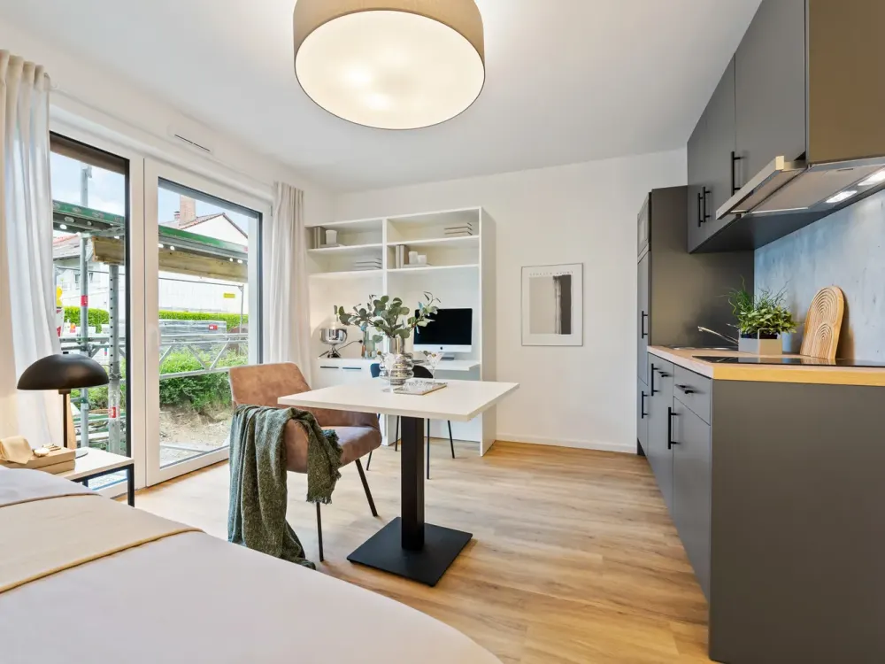 Arrive. Feel good. Be at home. Premium apartment with balcony.