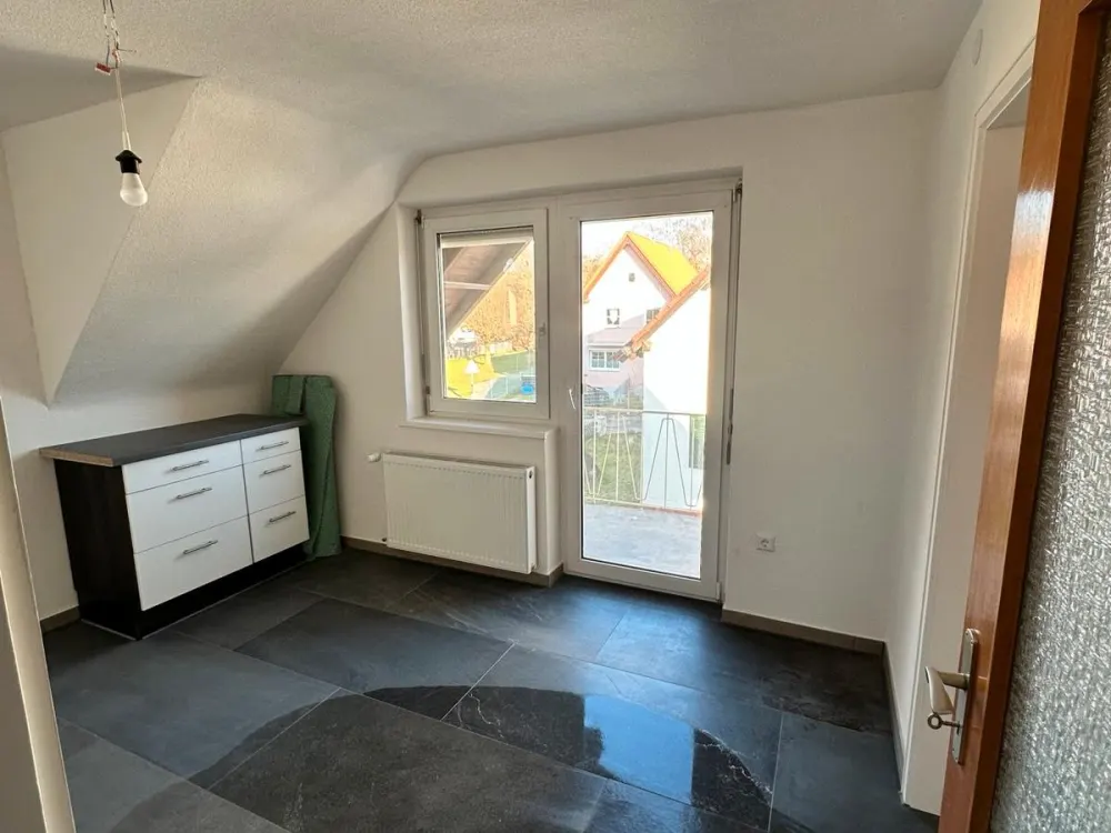 3-room apartment with balcony & shared garden use