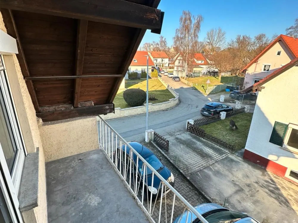 3-room apartment with balcony & shared garden use