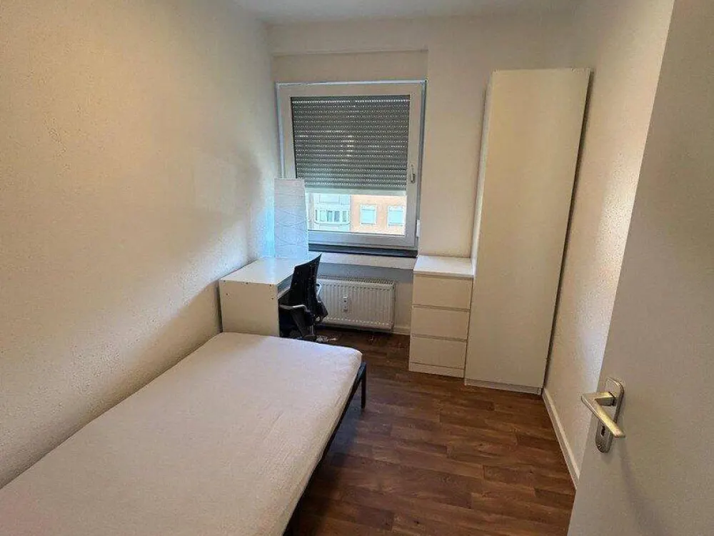 Fully Furnished 4-Person Shared Apartment Near City (directly at Entenfang)
