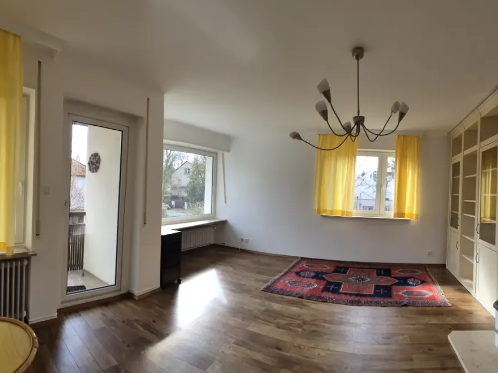 Bright Renovated 2-Room Apartment in Nürnberg Mögeldorf