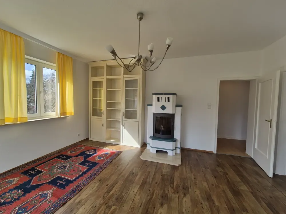Bright Renovated 2-Room Apartment in Nürnberg Mögeldorf