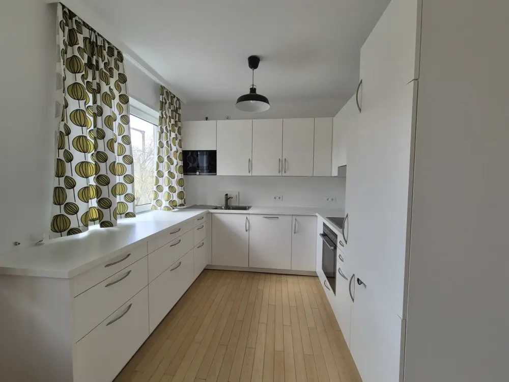 Bright Renovated 2-Room Apartment in Nürnberg Mögeldorf