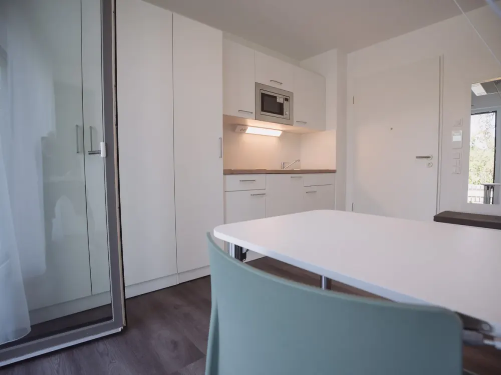 Modern 1-Room New-Build Apartment, Furnished & Ideal for Students