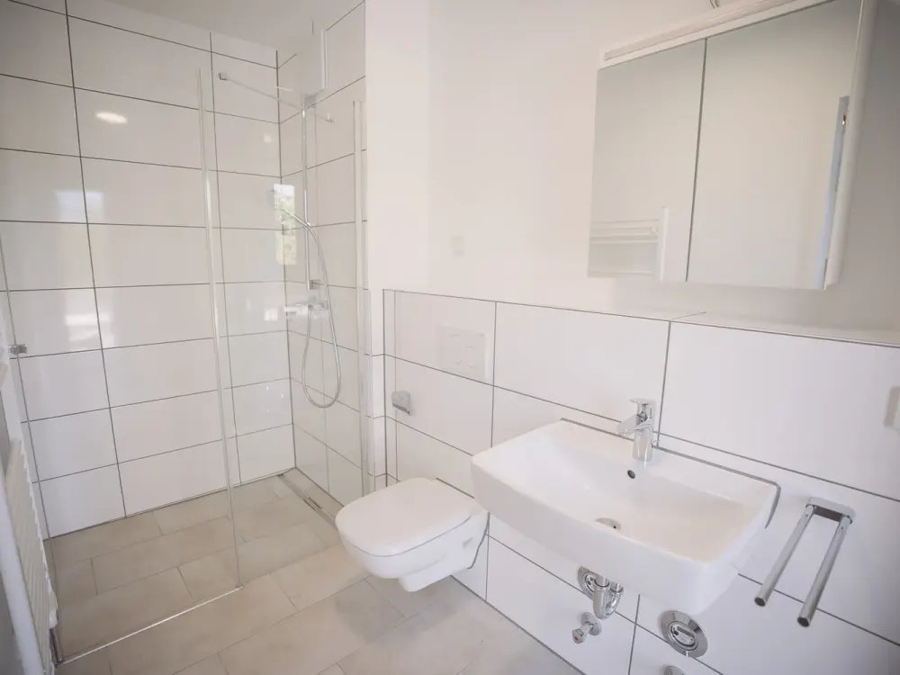 Modern 1-Room New-Build Apartment, Furnished & Ideal for Students