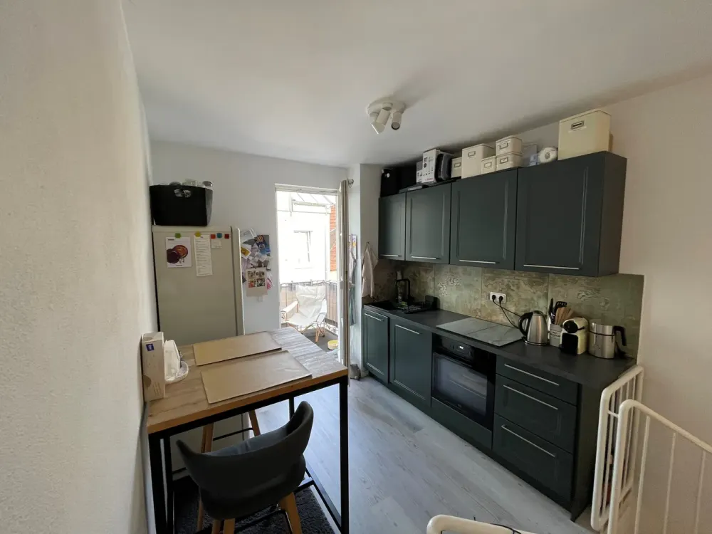 Beautiful Apartment with Fitted Kitchen and Balcony (Apt. 2)