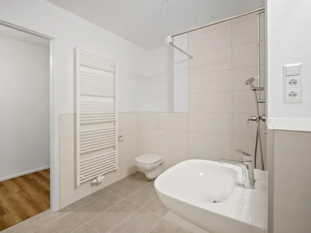 Helle 2-Zimmer Wohnung mit Terrasse und EBK