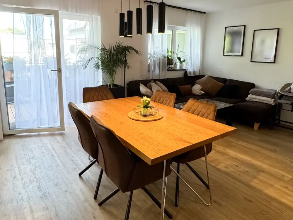 Family-Friendly 3-Room Apartment with Balcony