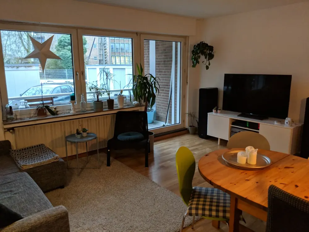 Well-maintained 2-room ground floor apartment with balcony and fitted kitchen in Münster-Centrum