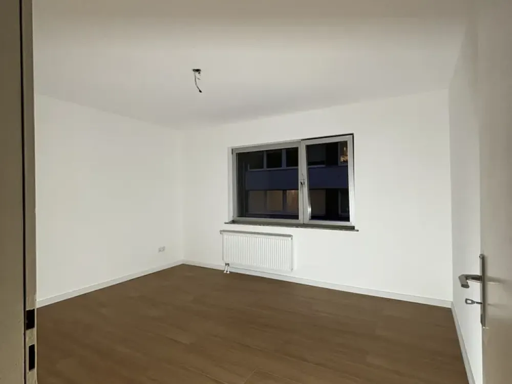 Prime Location in Köln-Nippes: Newly Fully Renovated Apartment
