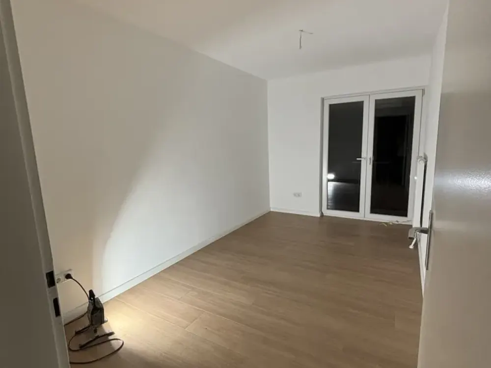 Prime Location in Köln-Nippes: Newly Fully Renovated Apartment