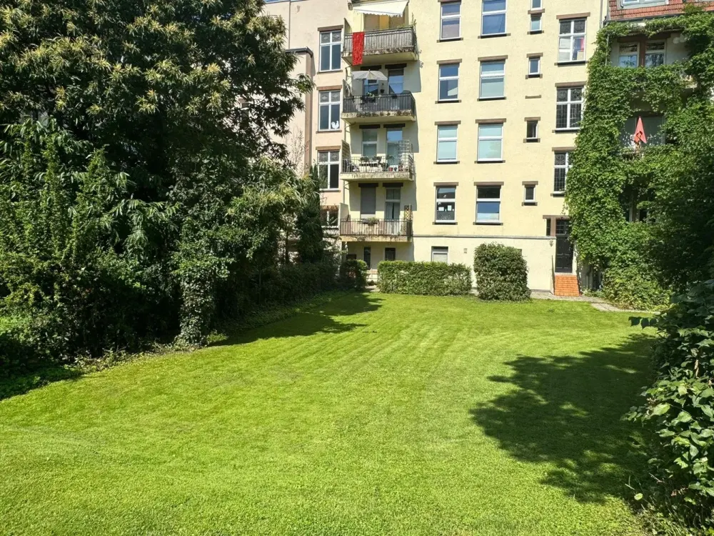 In Staden: 110 sqm Maisonette for Demanding Single or ...