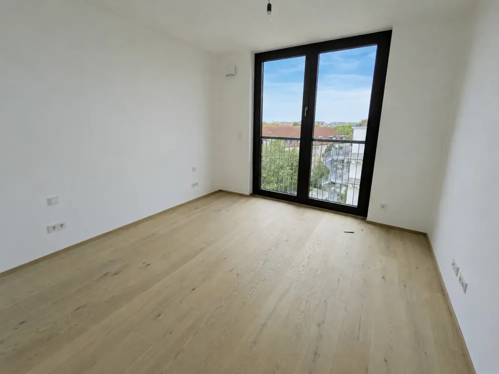 Maisonette with three roof terraces in Schwabing, new building, between Olympiapark and Nordbad (4.08)