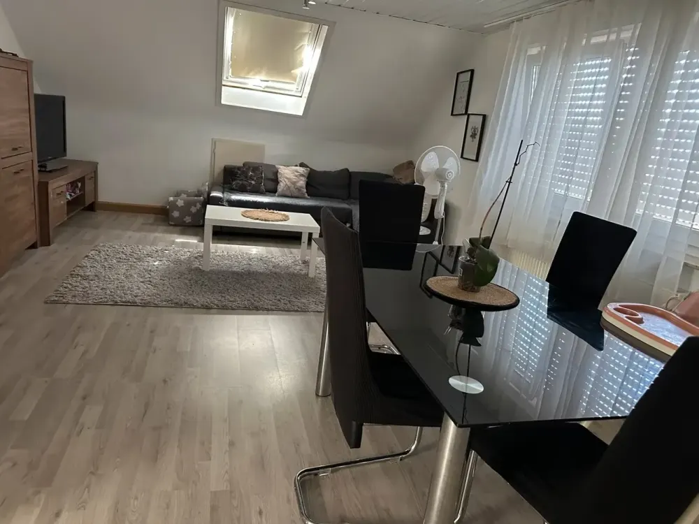 Lebendig wohnen: 3-Zimmer-Dachgeschosswohnung in Wendlingen