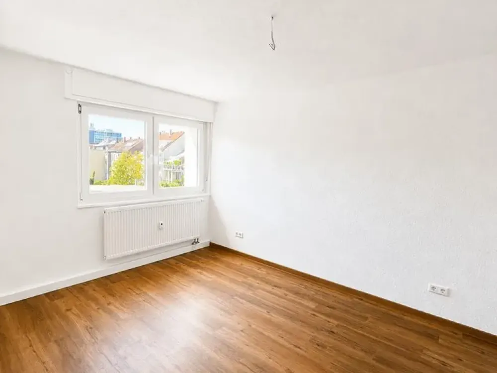 7567 - Nähe Stadtgarten: Sanierte 2-Zimmerwohnung mit herrlicher Dachterrasse!