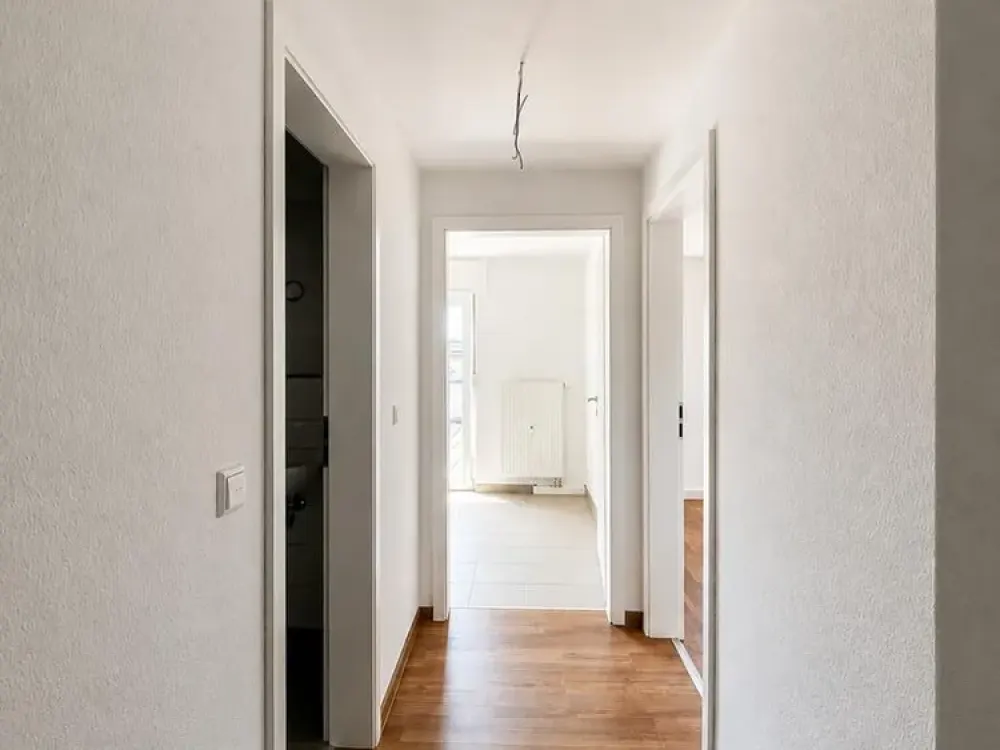 7567 - Nähe Stadtgarten: Sanierte 2-Zimmerwohnung mit herrlicher Dachterrasse!