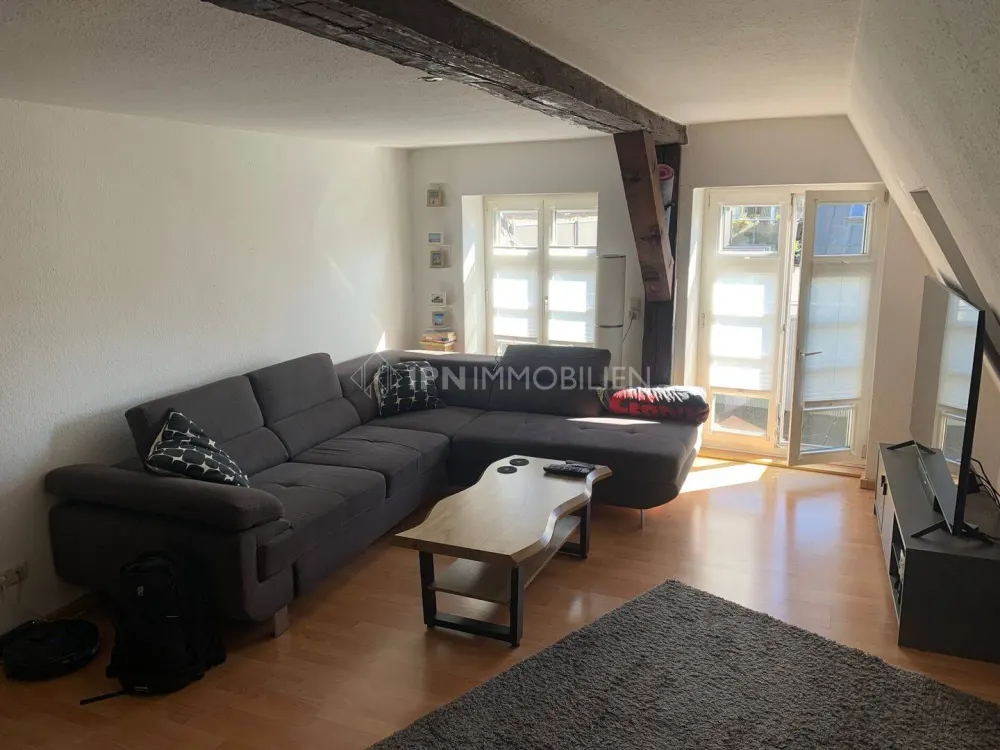 3-room apartment with large terrace and fitted kitchen in the eastern old town