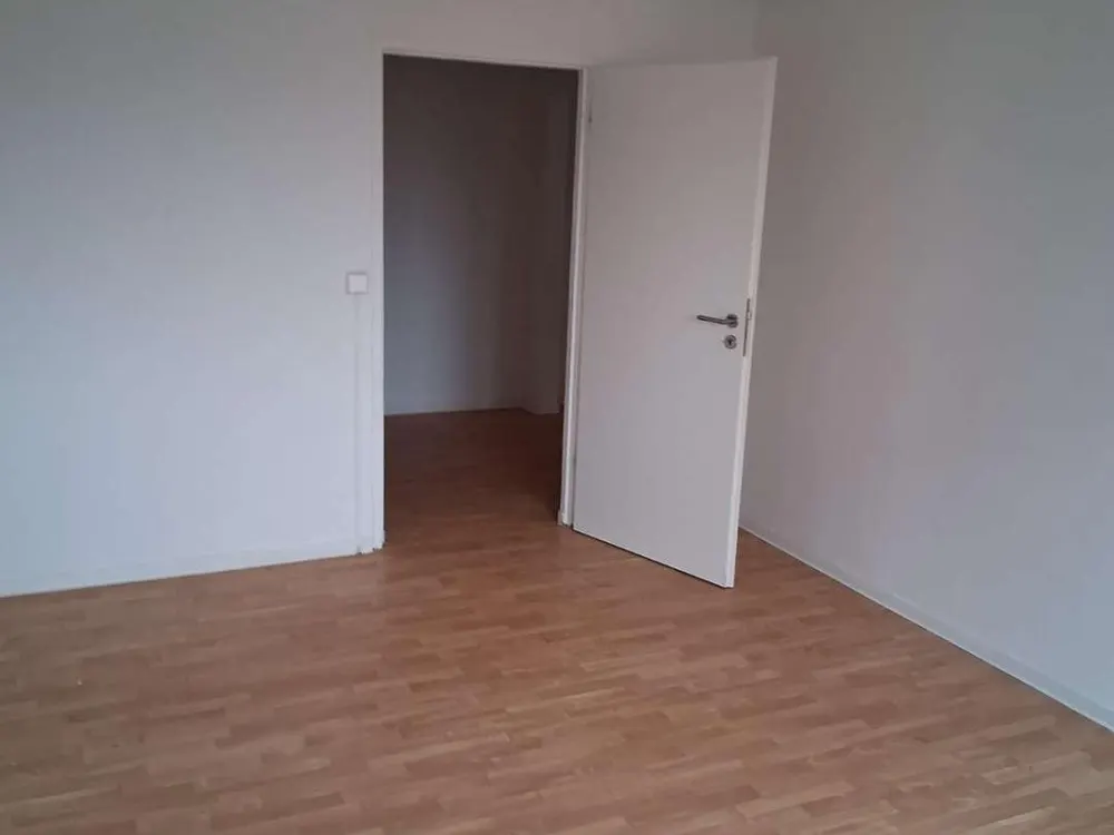 Gamigstraße 22 - bright 3-room apartment with kitchen and bathroom on the 4th floor - WBS - for rent