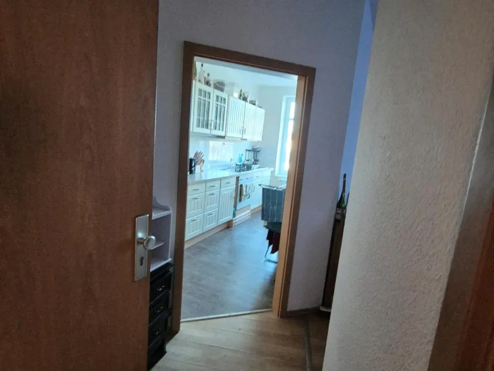 Looking for a new tenant for a beautiful 2-room apartment. Available immediately!
