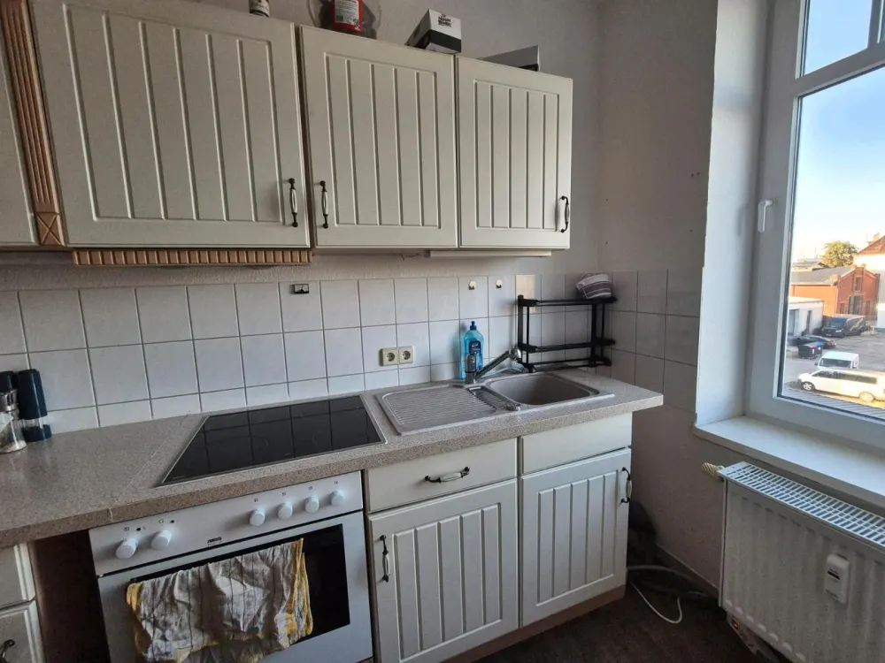 Looking for a new tenant for a beautiful 2-room apartment. Available immediately!