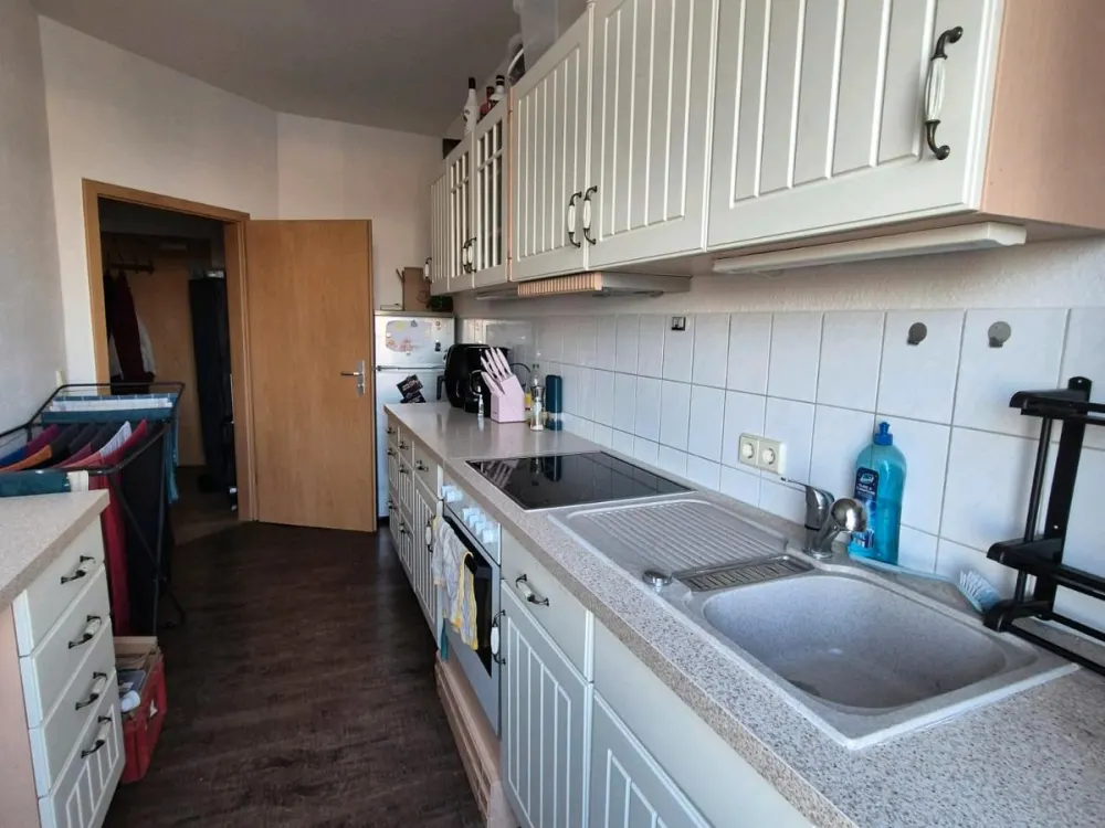 Looking for a new tenant for a beautiful 2-room apartment. Available immediately!