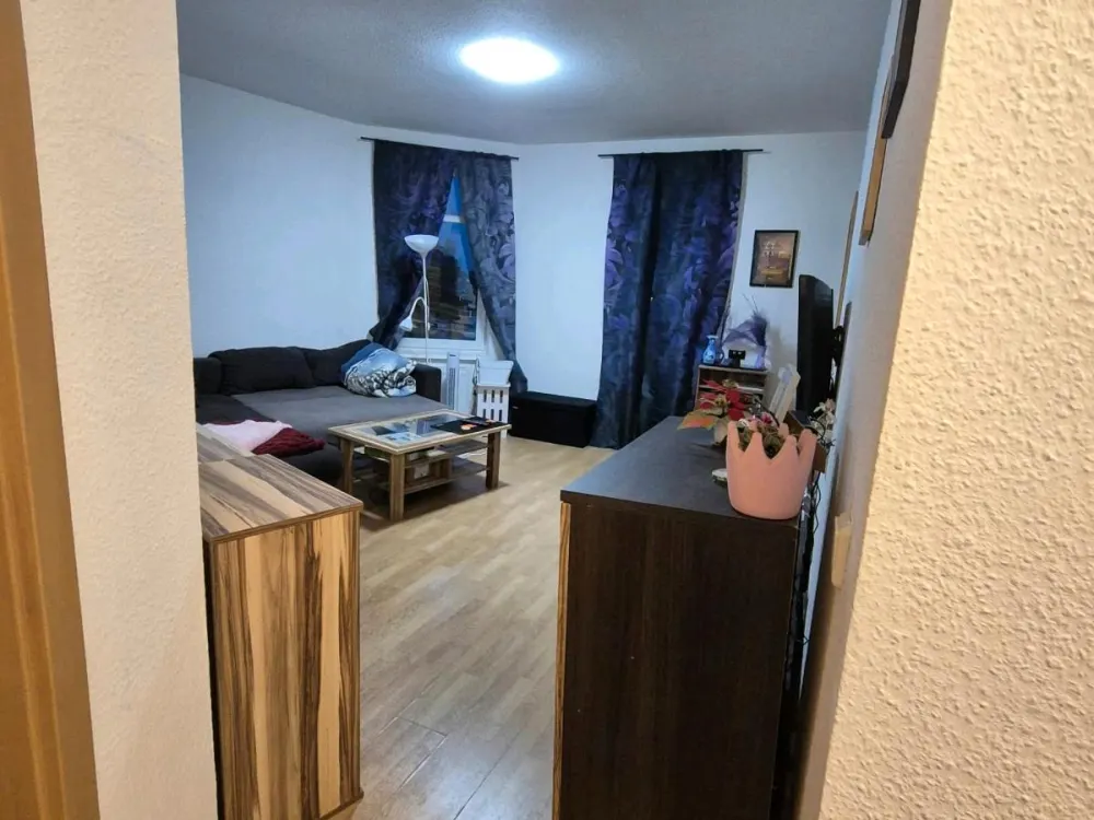 Looking for a new tenant for a beautiful 2-room apartment. Available immediately!