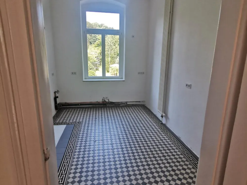 Extravangante 4-Raumwohnung in idylischer ruhiger und grüner Lage